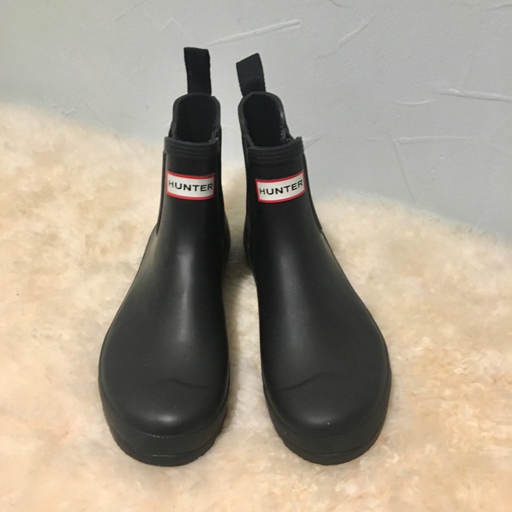 Hunter ankle rain boots. 10